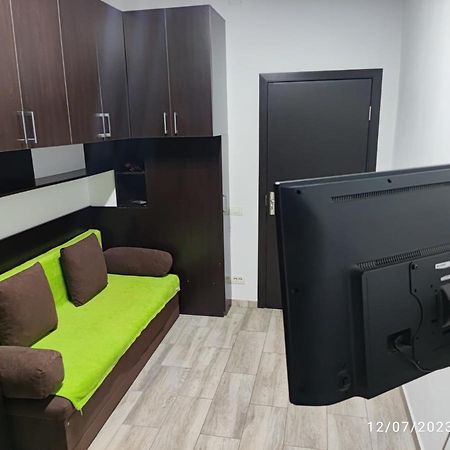 Christie'S 2 Central Apartment Bukarest Exterior foto